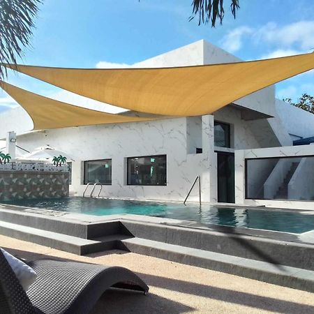 Cave Beach Resort Boutique Luxury Accomodation Dingalan Eksteriør billede