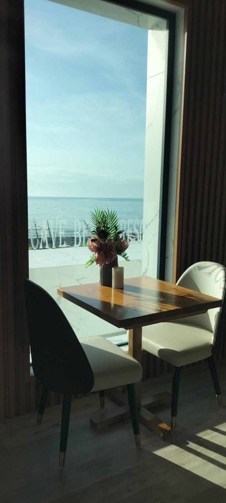 Cave Beach Resort Boutique Luxury Accomodation Dingalan Eksteriør billede