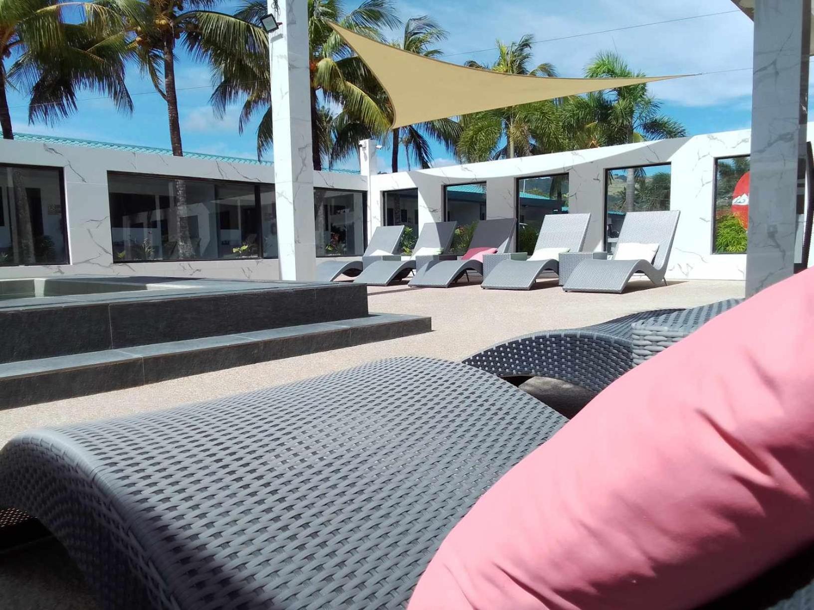 Cave Beach Resort Boutique Luxury Accomodation Dingalan Eksteriør billede